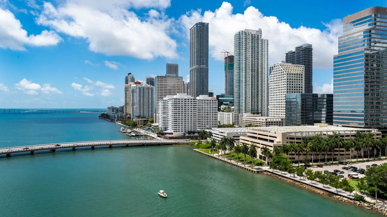 801 Brickell Key Blvd, Miami, FL 33131