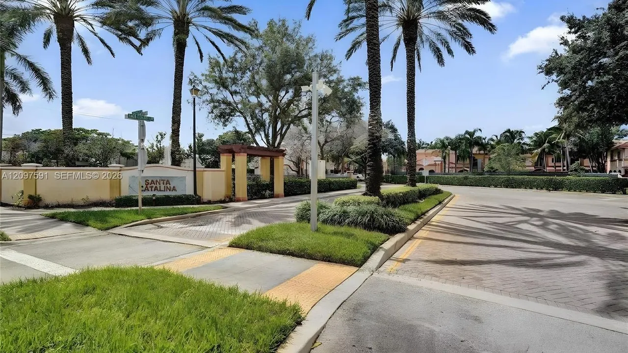 1210 Santa Catalina Ln