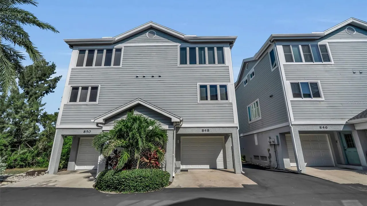 848 EVERGREEN WAY