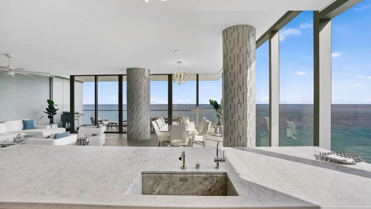 2000 S Ocean Dr, Hallandale Beach, FL 33009